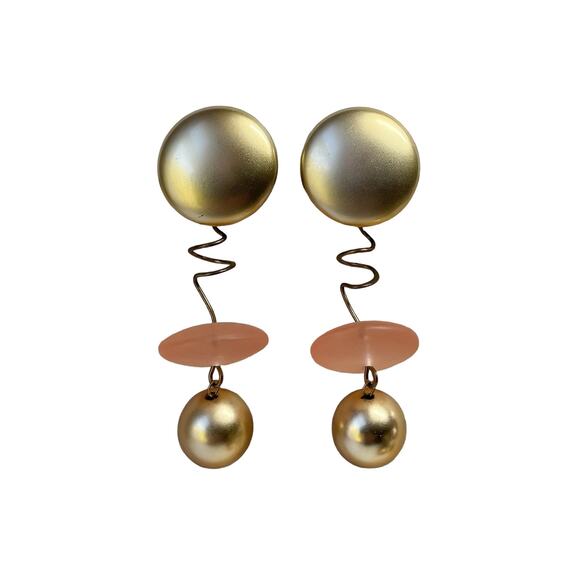 80s Metallic Gold Peach Lucite Beads Brass Wire Atomic Drop Dangle Clip Earrings - Picture 3 of 3